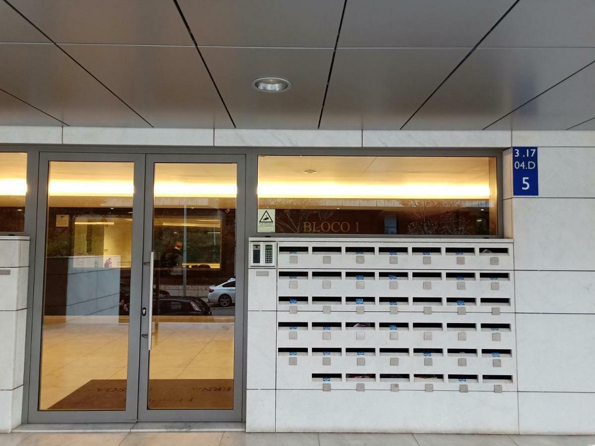 Yingying Apartamento With A Free Parking Space Lisbon Exterior photo